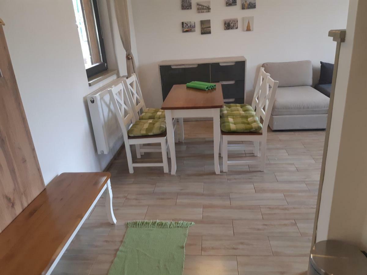 Pod Horou Apartment Stiavnicke Bane Bagian luar foto